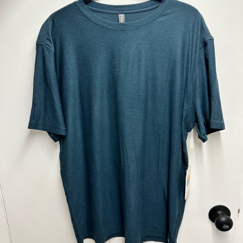 Vuori Men's Teal T-Shirt